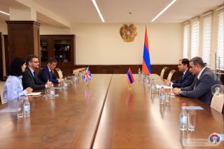 Սուրեն Պապիկյանն ու Ջոն Գալագերը քննարկել են պաշտպանության ոլորտում Հայաստան-Միացյալ Թագավորություն համագործակցությանը վերաբերող հարցեր
