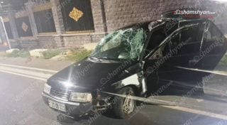 Երևանում «Լադա»-ն բախվել է բետոնե արգելապատնեշներին և հայտնվել մայթին. կա տուժած