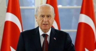 Թուրք ազգը միահյուսված է պատմությանը,այն ունի խորը և ընդարձակ գիտակցություն,որը համակված է պատմությունը փայլուն ճակատագրի հիմք  դարձնելու նպատակով. Դևլեթ Բահչելի