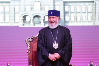 Ոգու շինարարը. «Առավոտ»