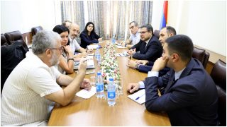 Ժնևյան կենտրոնի պատվիրակության հետ քննարկվել է Ոստիկանության հենասյունային ծառայությունների ձևավորումը