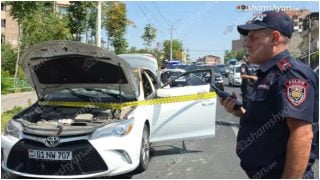 Ուլնեցի փողոցում հրդեհ է բռնկվել «Toyota Camry»-ում. վարորդը տեղափոխվել է հիվանդանոց