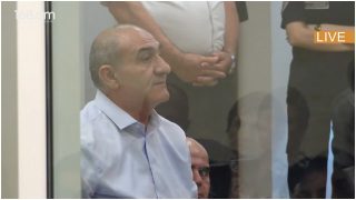 Մեղադրողնե՛ր, կանգ առե՛ք, կեղծ խաղաղություն քարոզելով՝ մեզ դժոխքի միջանցքով տանում են դեպի Դեր Զորի անապատ. Իգոր Սարգսյան