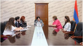 ԿԳՄՍ նախարարն ուսուցիչների հետ քննարկել է ոլորտային մի շարք խնդիրներ