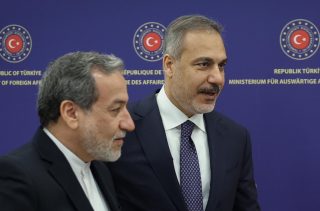 Իրանի արտգործնախարարը Դոհայում բանակցություններ է վարել Թուրքիայի և Պակիստանի իր գործընկերների հետ