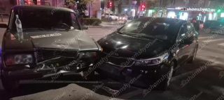 Վանաձորում բախվել են «Mercedes ML»-ը, «Kia Forte»-ն և «ՎԱԶ 2107»-ը․ կա վիրավոր