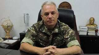 Պարոն գեներալ, շատ բան եմ հիշում, շատ բան գիտեմ և տասնապատիկ ավել չգիտեմ, թե ոնց եք դուք արժանապատվորեն դիմանում և դիմադրում. Արմեն Աշոտյանի շնորհավորանքը Լևոն Մնացականյանին