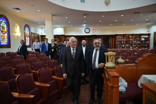 Խաչատուրյանն այցելել է սինագոգ, ապա հանդիպել Նյու Յորքի հրեական կազմակերպությունների ներկայացուցիչների հետ