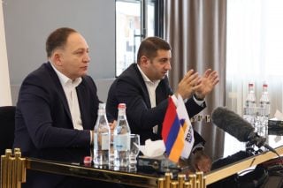 Նաիրի Սարգսյանը և Նարեկ Մանուկյանը Սյունիքի բնակիչների հետ քննարկել են Հայաստանի առջև ծառացած խնդիրներն ու մարտահրավերները