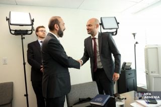 Նյու-Յորքում  Արարատ Միրզոյանը հանդիպել է Ֆրանսիայի ԱԳ նախարար Ժան-Նոել Բարոյի հետ