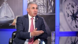 «Ալեն Սիմոյանի նկարի մոտ իսկապես շատ մարդ կհավաքվի, բայց վրան թքելու համար». Էդգար Ղազարյան