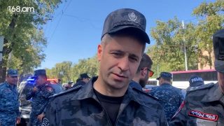 Փաշինյանի անվտանգության աշխատակիցը ի՞նչ հրահանգներ է տալիս ոստիկաններին. հարց՝ Խուդինյանին