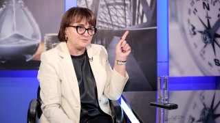 Կա՞ մեկը, որ ոլորի ոմանց ականջները և ասի՝ տղե՛րք, հարցերը էսպես չեն լուծվում։ Երկիր ենք կորցնում, ոմանք թիթեռ են նկարում. Մարգարիտ Եսայան