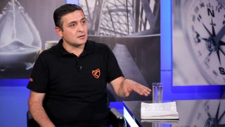 «Նիկոլ Փաշինյանը տպավորություն է ստեղծում, որ հեքիաթի հերոսն է, պետք է վիշապին հաղթի ու ջրի ակունքը բացի». Մենուա Սողոմոնյան