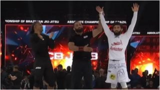 ACB JJ 18․ Արման Ծառուկյանը պարտության մատնեց UFC-ի նախկին չեմպիոնին