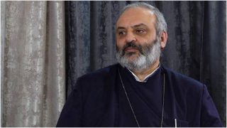 Վախենա՞լ, ումի՞ց. ուրացող անկենսագիրների՞ց. Բագրատ սրբազան