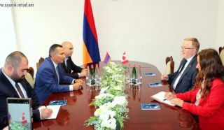 ՀՀ-ում Կանադայի դեսպանը Սյունիքի մարզպետի հետ հանդիպման ժամանակ ողջունել և խրախուսել է տարածաշրջանում կայուն խաղաղության հաստատման գործընթացը