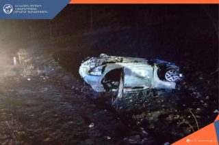 Ծովագյուղ-Շորժա-Վարդենի ճանապարհին բախվել են «GAZ» բեռնատարը և «Jeep»-ը․ վերջինս դուրս է եկել երթևեկելի հատվածից, շրջվել և բռնկվել