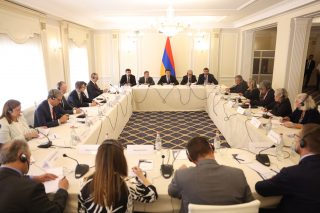 Ալեն Սիմոնյանը հանդիպել է ՆԱՏՕ-ում հավատարմագրված դեսպանների հետ