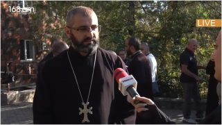 Նման բան կա՛մ հոգևոր տգետը կարող է ասել, կա՛մ չարը. Սատանան չի քնել, աշխատում է. հոգևորական