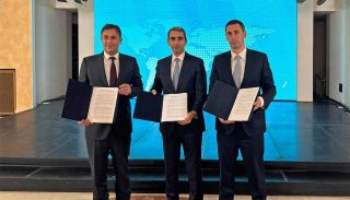 Վրաստանի, Ադրբեջանի և Թուրքիայի երկաթուղիների ղեկավարները Բաքու-Թբիլիսի-Կարս ուղով փոխադրումների կազմակերպման վերաբերյալ հուշագիր են ստորագրել