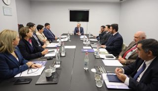 ԱԽ քարտուղար Արմեն Գրիգորյանը Երևանում պատասխանել է Ադրբեջանի քաղաքացիական հասարակության ներկայացուցիչների հարցերին