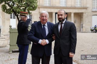 Արարատ Միրզոյանը Ֆրանսիայի Սենատի նախագահի հետ ռազմավարական գործընկերության զարգացման հարցեր է քննարկել