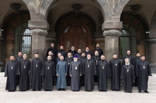 Վեհափառը Մայր Աթոռ Սուրբ Էջմիածնում հանդիպում է ունեցել Մասյացոտնի թեմի հոգևոր սպասավորների հետ Վեհափառը Մայր Աթոռ Սուրբ Էջմիածնում հանդիպում է ունեցել Մասյացոտնի թեմի հոգևոր սպասավորների հետ