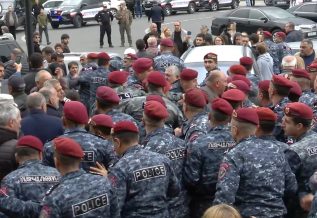 Գյումրիում բողոքի ակցիայից հետո հարուցված քրեական գործով անցնող անձանց թիվը հասել է 43-ի Գյումրիում բողոքի ակցիայից հետո հարուցված քրեական գործով անցնող անձանց թիվը հասել է 43-ի