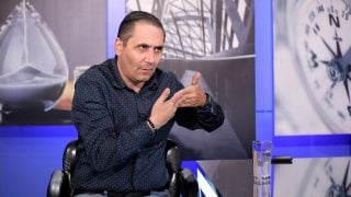 Դավաճանությունը բոլոր ժամանակներում, բոլոր ժողովուրդների  և սովորական մարդկանց շրջանում համարվել է, համարվում և միշտ էլ կհամարվի ամենակեղտոտ ու նողկալի արարքը. Արման Աբովյան