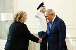 Փաշինյանն ընդունել է Հայաստանում Մեծ Բրիտանիայի և Հյուսիսային Իռլանդիայի Միացյալ Թագավորության նորանշանակ արտակարգ և լիազոր դեսպանին Փաշինյանն ընդունել է Հայաստանում Մեծ Բրիտանիայի և Հյուսիսային Իռլանդիայի Միացյալ Թագավորության նորանշանակ արտակարգ և լիազոր դեսպանին