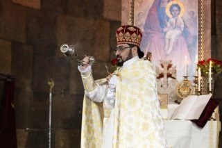 Հեռու մնացեք ձեր անհոգևոր, խստագույնս աշխարհական ձևակերպումներով՝ հոգևոր, ներքին իրավիճակներից. Հայր Ներսես Հարությունյան