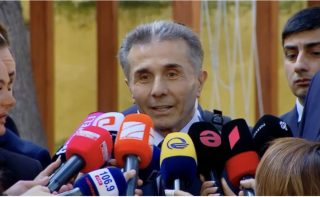 Բիձինա Իվանիշվիլին քվեարկել է. նա լրագրողների հարցերին չի պատասխանել