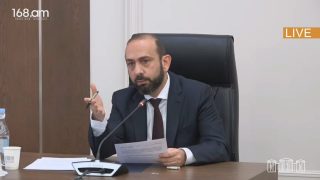Հասկացա՝ ՌԴ-ի ու Վրաստանի կնճռոտ հարցերով ես պետք է զբաղվեմ. Գառնիկ Դանիելյանը՝ Արարատ Միրզոյանին Հասկացա՝ ՌԴ-ի ու Վրաստանի կնճռոտ հարցերով ես պետք է զբաղվեմ. Գառնիկ Դանիելյանը՝ Արարատ Միրզոյանին