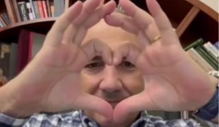 Այն ամենը, ինչը թաքնված է հայտնի «սրտիկի» տակ». Արմեն Հովասափյան