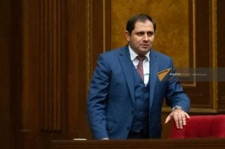 Արդյոք Պապիկյանը չպե՞տք է ներկայացնի պայմանագրայինների աճը հաստատող վիճակագրություն