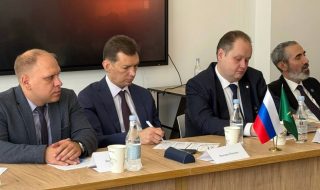 ՀՀ-ում 102-րդ ռուսական ռազմակայանի ներկայացուցիչները ռուս-հայկական հարաբերություններն են քննարկել