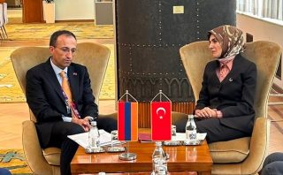 Թուրք նախարարը գրառում է կատարել ՀՀ աշխատանքի և սոցիալական հարցերի նախարարի հետ հանդիպման մասին