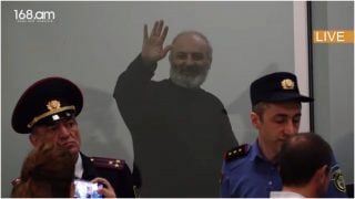Մանուկյան, գրքերն ո՞ւր են. Բագրատ սրբազանը՝ Գեղամ Մանուկյանին