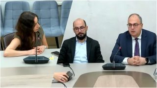 Փաշինյանը խորհրդակցություններ է անցկացնում՝ առաջնորդելու է շարժումը. ՔՊ-ականը՝ եկեղեցու մասին