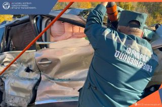 Լոռիում բեռնատար գնացքը բախվել է ավտոմեքենային․ կան տուժածներ Լոռիում բեռնատար գնացքը բախվել է ավտոմեքենային․ կան տուժածներ