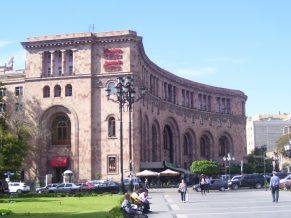 Երևանում «Մարիոթ» հյուրանոցի խոհարարը վնասվածքներով տեղափոխվել է հիվանդանոց