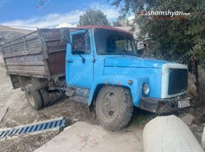 Լոռիում 71-ամյա տղամարդը բեռնատարի վրա աշխատանքներ կատարելիս ավտոմեքենան առաջ է ընթացել և վրшերթի ենթարկել նրան
