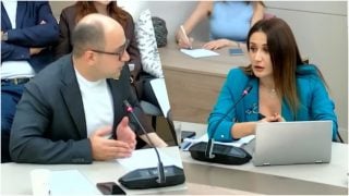 Տիկի՛ն Ջուլհակյան, կին լինելով, թիրախավորում եք կնոջը՝ շատ տարակուսելի է. Հայկ Մամիջանյան
