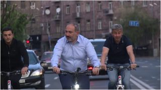 Այս մարդը, ինչպես բոլոր կարևոր ոլորտներում, այս «անշառ ու բարի» թեման նույնպես աղավաղում է՝ վերածելով ցինիկ ձևական ներկայացման. Արմեն Հովասափյան Այս մարդը, ինչպես բոլոր կարևոր ոլորտներում, այս «անշառ ու բարի» թեման նույնպես աղավաղում է՝ վերածելով ցինիկ ձևական ներկայացման. Արմեն Հովասափյան