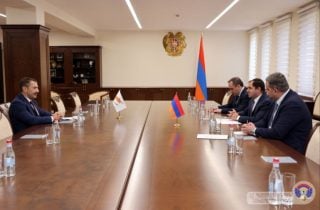 Պապիկյանն ու Կիպրոսի դեսպանն անդրադարձել են տարածաշրջանային ու միջազգային անվտանգությանն առնչվող օրակարգային հարցերի
