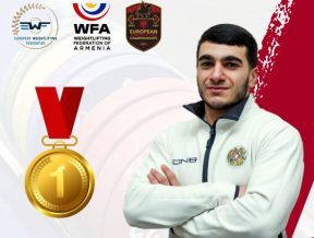 Հայ ծանրորդ Տիգրան Կարապետյանը՝ Եվրոպայի չեմպիոն, Նարեկ Գրիգորյանը՝ փոխչեմպիոն Հայ ծանրորդ Տիգրան Կարապետյանը՝ Եվրոպայի չեմպիոն, Նարեկ Գրիգորյանը՝ փոխչեմպիոն