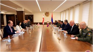 Պապիկյանն ու Վրաստանի պաշտպանության նախարարը քննարկել են տարածաշրջանային անվտանգությանն առնչվող հարցեր