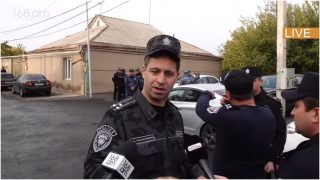 Զբաղված ենք, ավել բան չեմ կարող ասել․ Փոխոստիկանապետ Խուդինյանը խուսափեց լրագրողների հարցերից Զբաղված ենք, ավել բան չեմ կարող ասել․ Փոխոստիկանապետ Խուդինյանը խուսափեց լրագրողների հարցերից