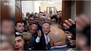 Ինչ ուզում է՝ լինի, ինձ լսեք. ամեն ինչ լավ կլինի, ամեն ինչ կանենք. Վարդան Ղուկասյանը՝ գյումրեցիներին